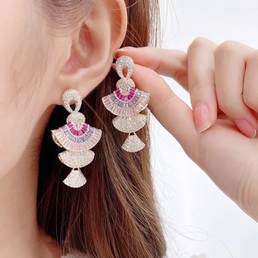 🌟 Vintage Baroque Style Geometric Drop Earrings Women Pink Zircon Crystal - Picture 3 of 5
